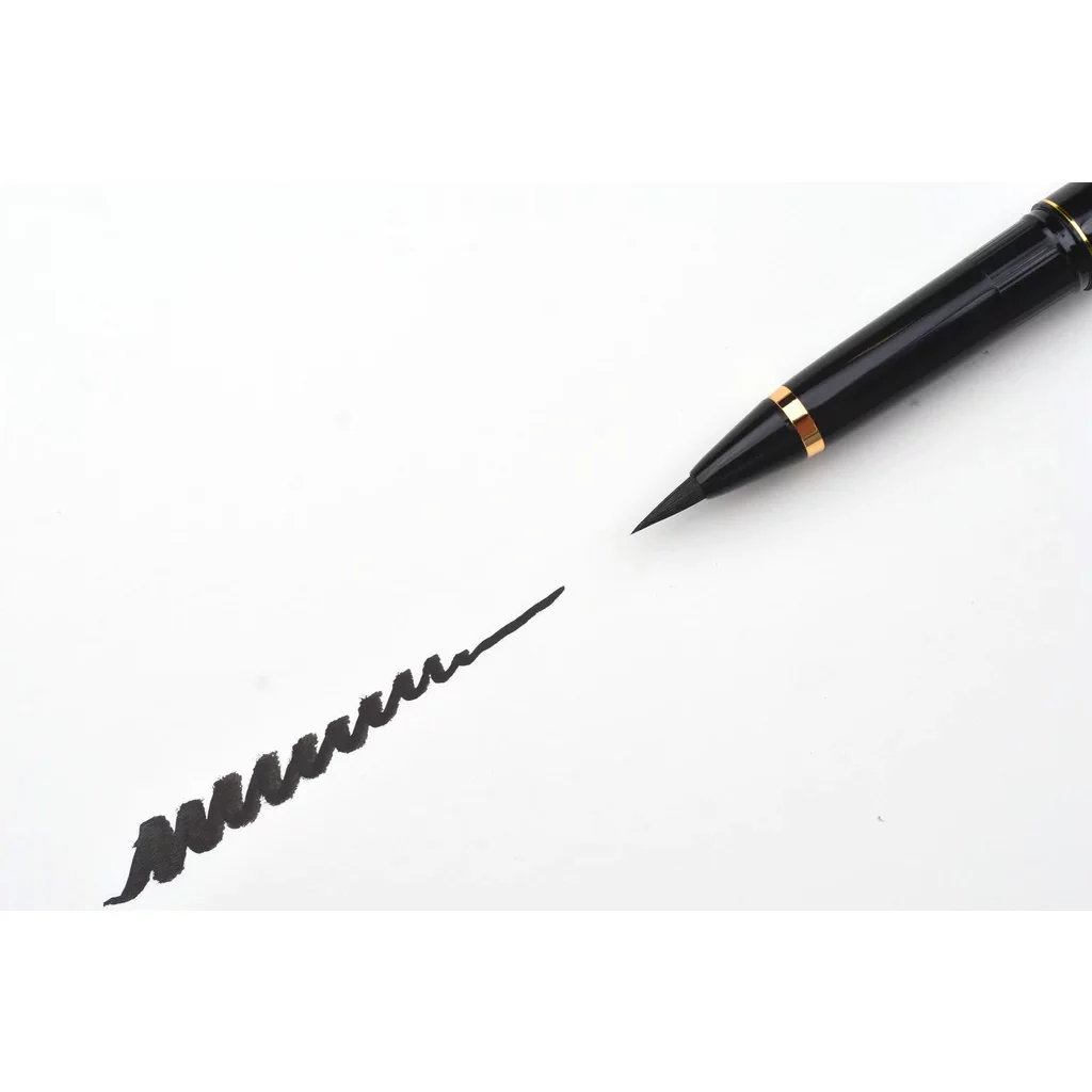 Kuretake Brush Pen Gold & Black Leather Pattern (+3 Ink Pen Refills) - Image 2