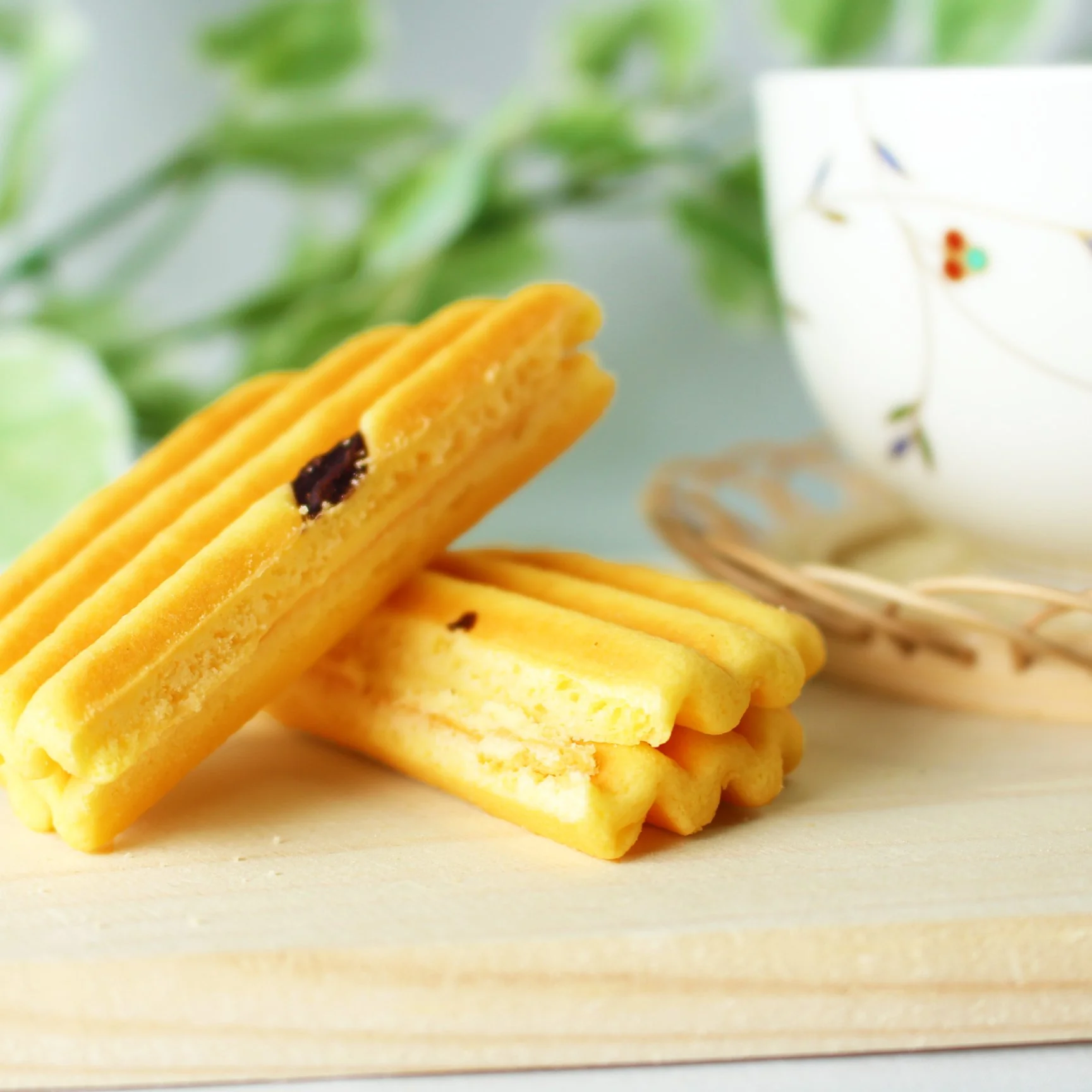 Kyo Kaori Vanilla Cream Zig Zag Sandwich Cookie (Pack of 6) - Image 3