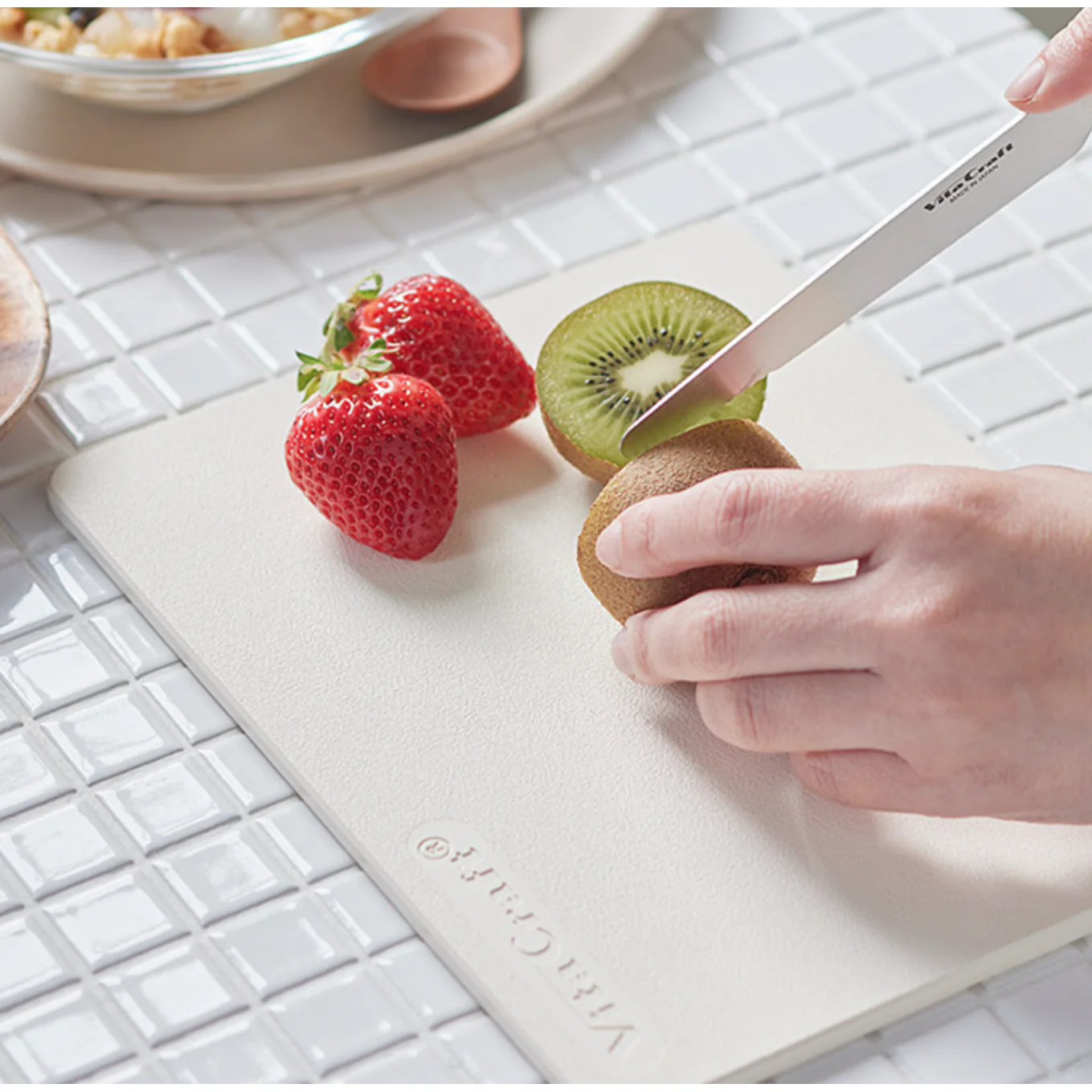 Vita Craft Antibacterial Soft Elastomer Cutting Board Ivory 37cm - Image 2